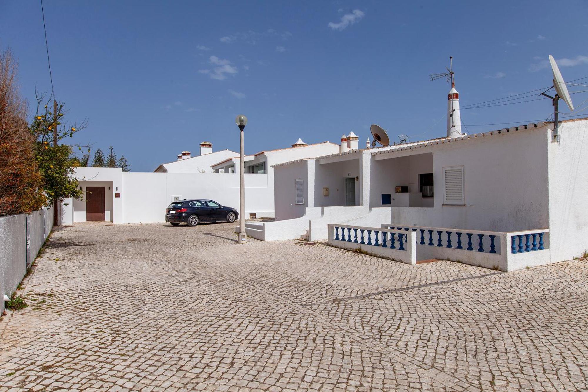 B86 - Beachline Apartment In Praia Da Luz Экстерьер фото
