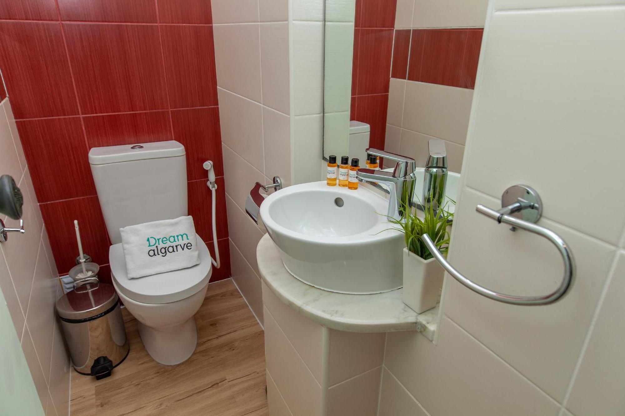 B86 - Beachline Apartment In Praia Da Luz Экстерьер фото